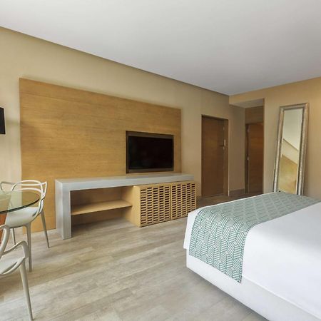 فندق The Yucatan Playa Del Carmen, Adults Only, Tapestry Collection By Hilton المظهر الخارجي الصورة